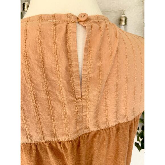 Hem & Thread Orange Ruffled Short Sleeve Top Keyhole Back Women's size Medium - Picture 9 of 10